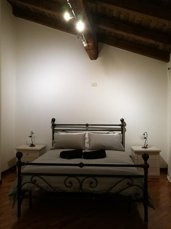 Farolfi Apartments Pepoli Bologne Extérieur photo